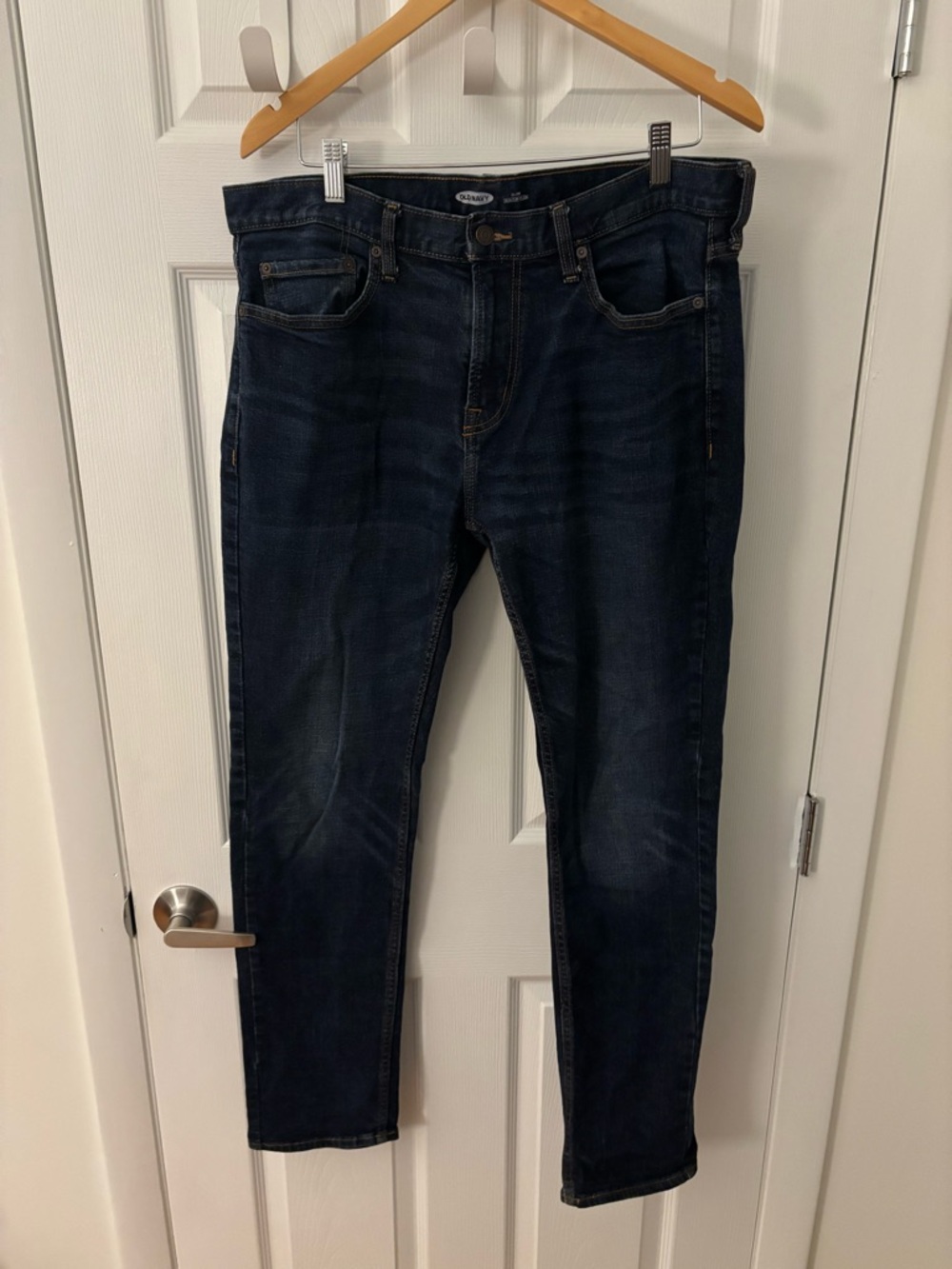 Old Navy Men's Slim Straight Jeans in Dark Indigo